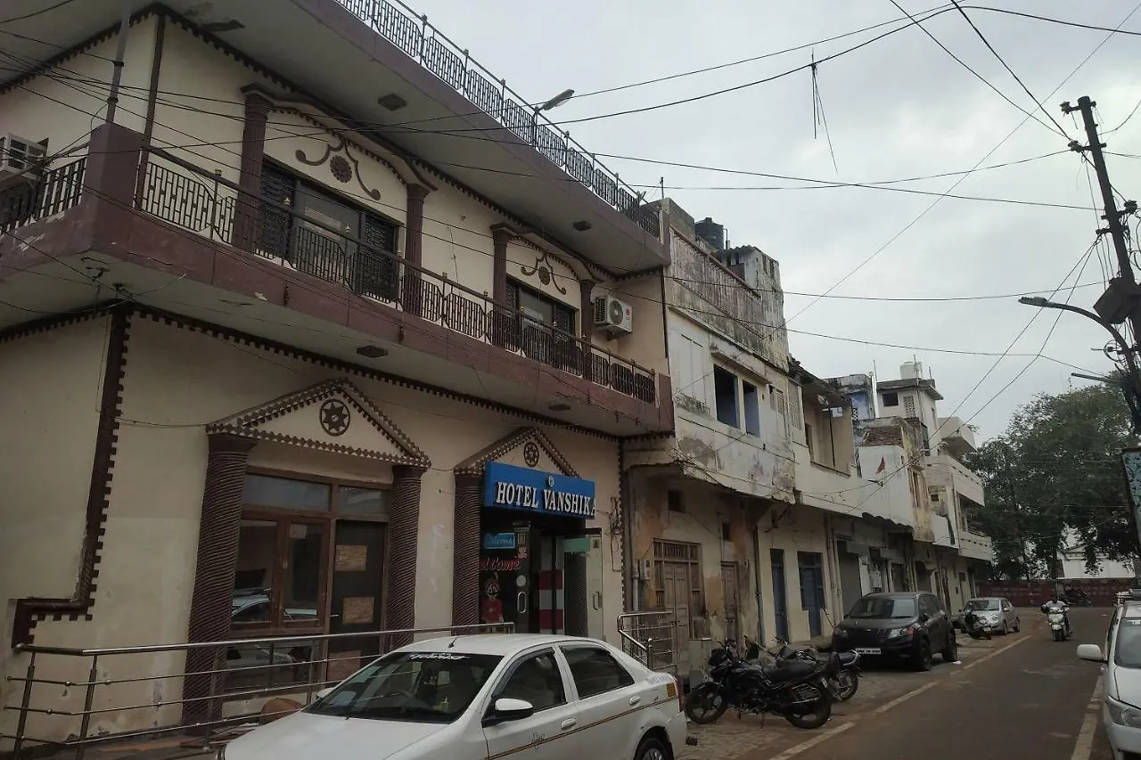 Oyo 29411 Hotel Vanshika Agra  3*, Agra (Uttar Pradesh)