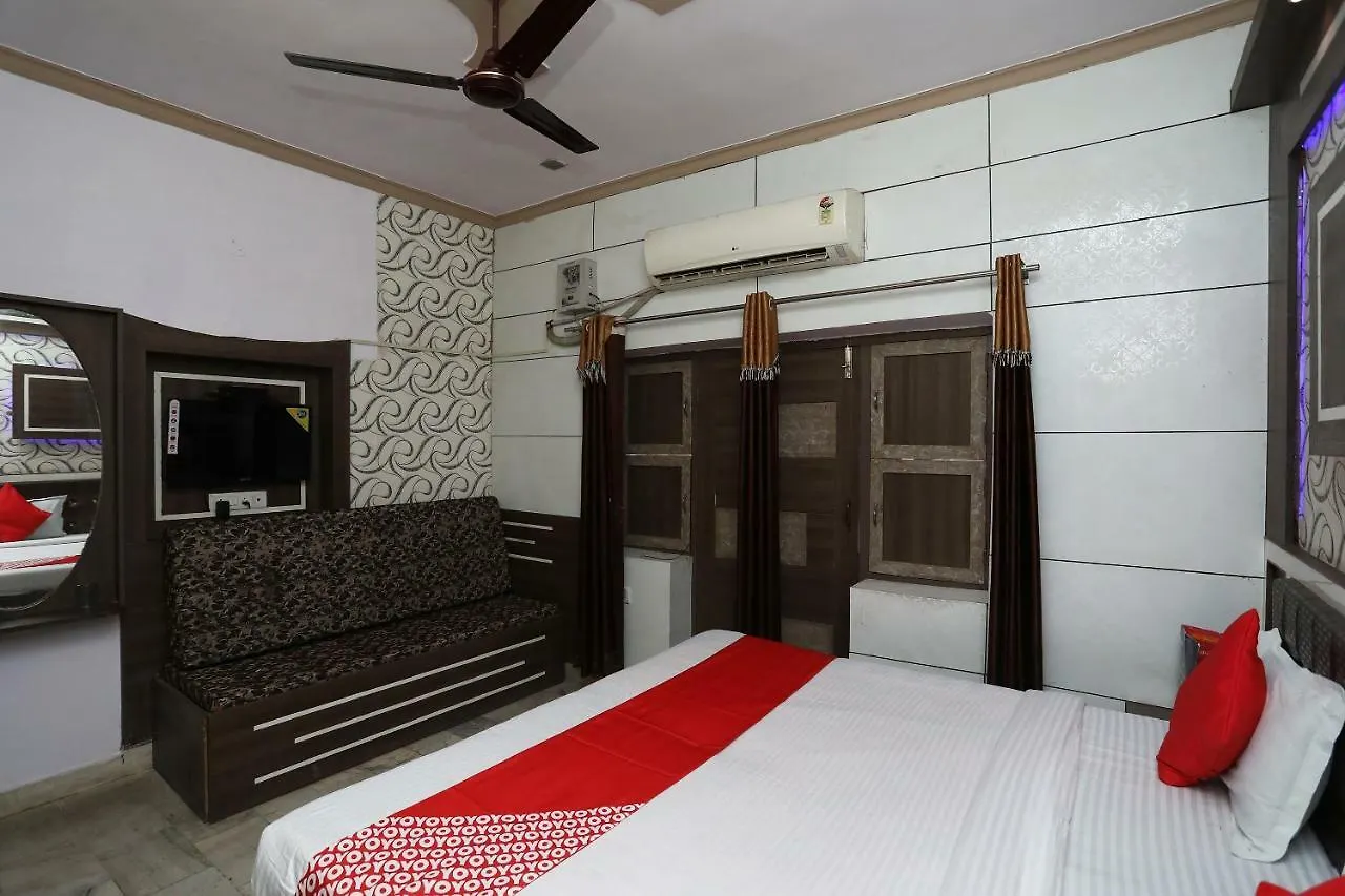 Oyo 29411 Hotel Vanshika Agra  Ινδία