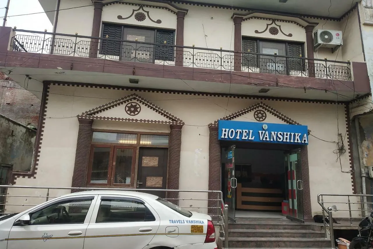 ***  Oyo 29411 Hotel Vanshika Agra  India